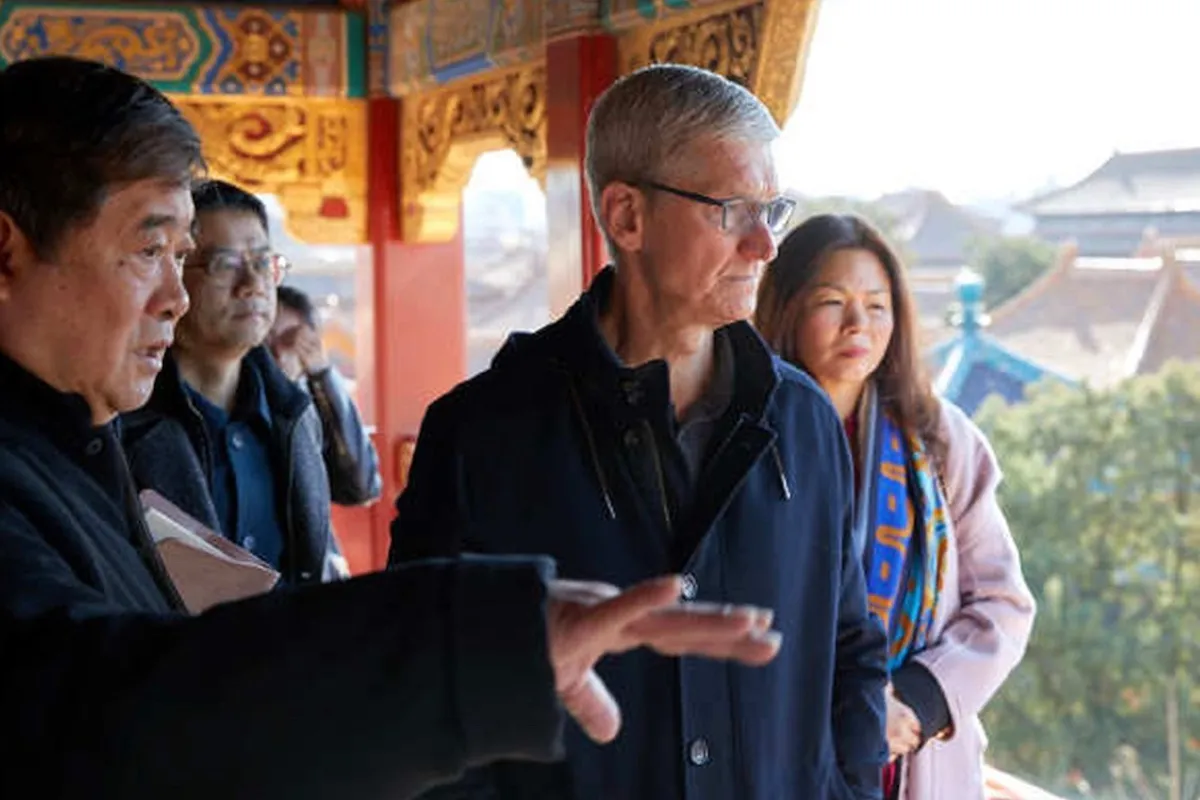 Tim Cook Apple China